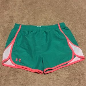 Under Armour youth XL shorts